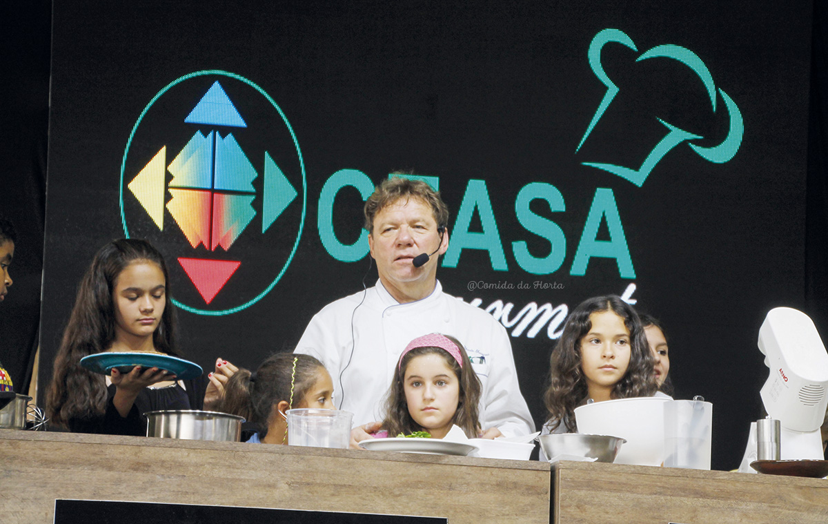 O Chef Claude Troisgros faz apresentação no Ceasa Gourmet